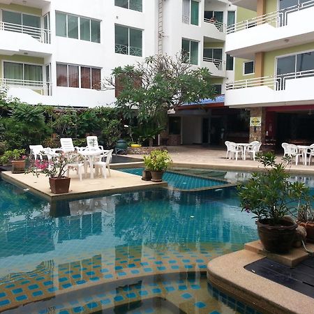 Daisy Residence Pantai Jomtien Bagian luar foto