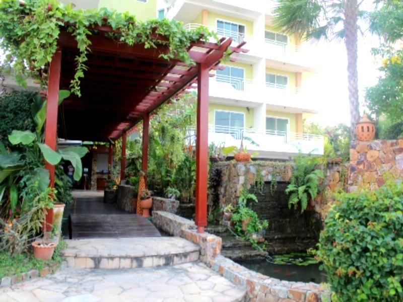 Daisy Residence Pantai Jomtien Bagian luar foto