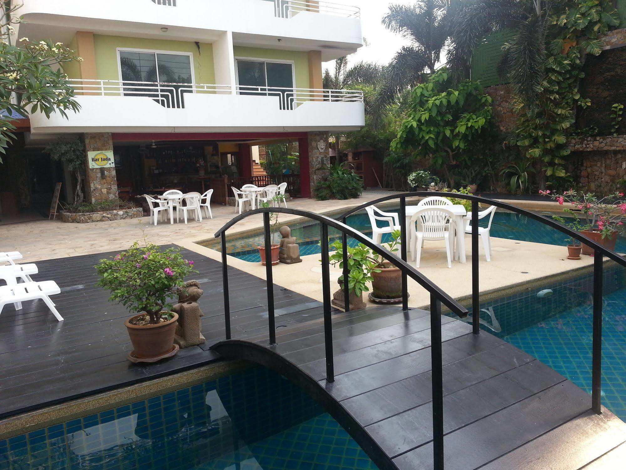 Daisy Residence Pantai Jomtien Bagian luar foto